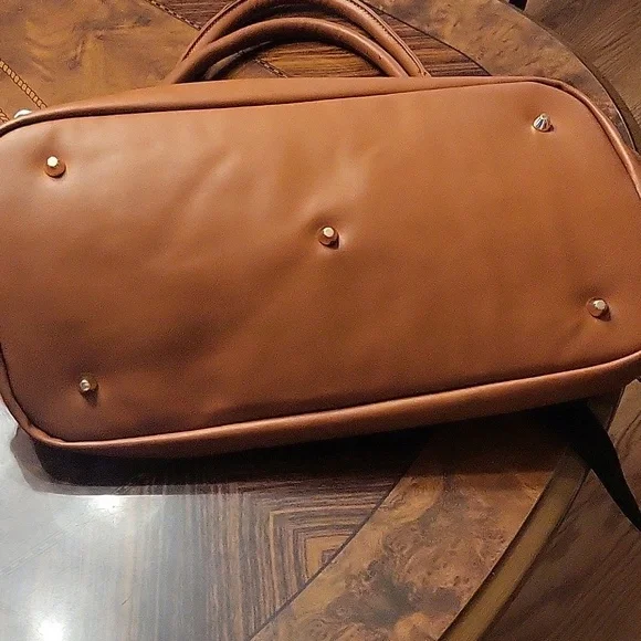 Travel Tote - Picture 3 of 4